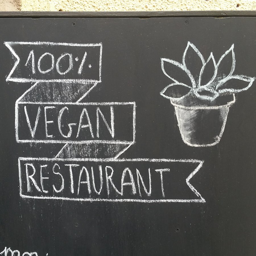 Manger vegan à Budapest - Kosmosz, 100% vegan