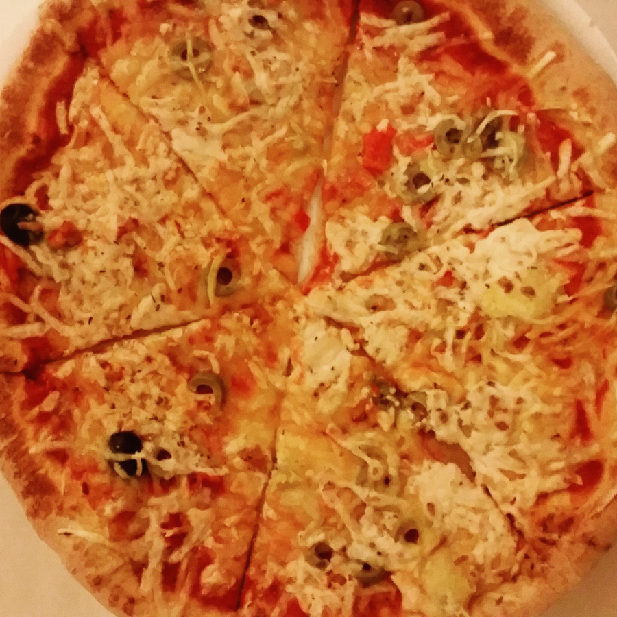 Manger vegan à Budapest - Napfenyes, pizza trois fromages