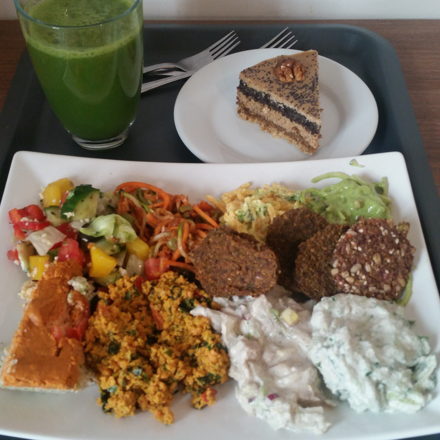 Manger vegan à Budapest - Veggie Nyers restaurant raw