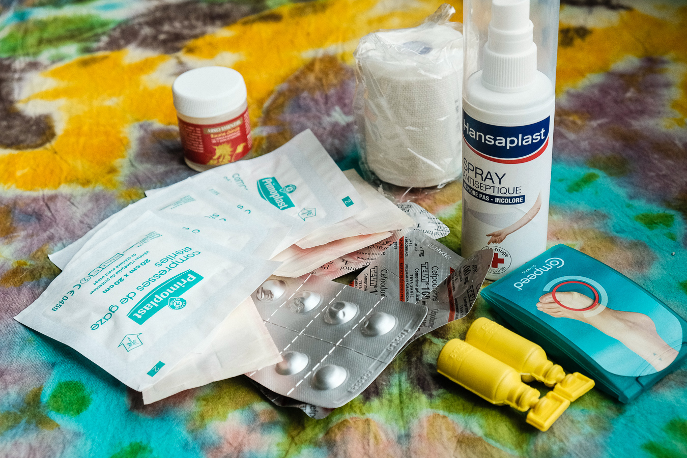 La santé en voyage - trousse à pharmacie